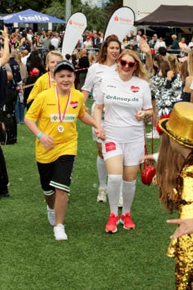 Sandra Quadflieg beim Benefiz-Fußballspiel Kicken mit Herz zu Gunsten der Kinderstation des UKE im Stadion Hoheluft. Hamburg, 06.09.2026