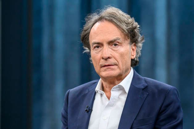 im Bild v.l.: Giovanni di Lorenzo, Chefredakteur DIE ZEIT, GER, Berlin, Studio, zu Gast bei - Caren Miosga, Polittalk, TV, Format, Das Erste, aus Berlin Adlershof - am Studio 20, Thema: das Ergebnis und die Folgen der Landtagswahl in Sachsen-Anhalt, (Die AfD und die Landtagswahl in Sachsen-Anhalt) 06.09.2026, Copyright: HMBxMedia UwexKoch