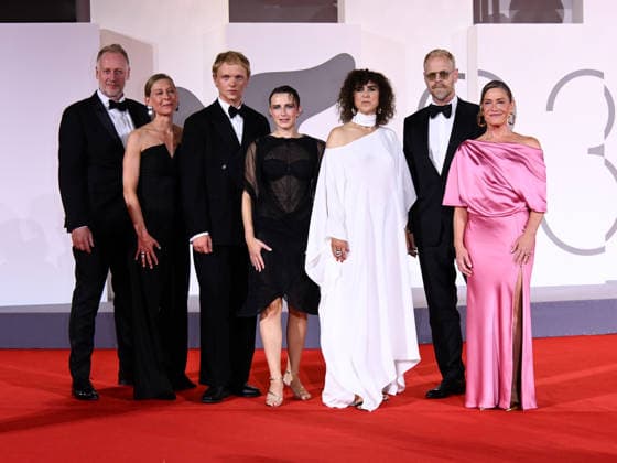 IPA88208974 - Venice, 83rd Venice International Film Festival 2026 - Night 5 - Red carpet for the film *Kvinde ukendt* (*Woman Unknown*). Pictured: Mikael Rieks, Maren Louise Käehne, Thorbjorn Hedegaard, May el-Toukhy, Mathilde Arcel, Carsten Bjornlund, and Marina Bouras  Copyright: xAlbertoxTerenghi PoolxPhotoxEvenx xPoolxPhotoxEventsx08x 88208974