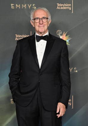 78th Emmy Awards Night 2 Jonathan Pryce in the press room at the 78th Emmy Awards Nigh1, held at the Peacock Theatre in Los Angeles, Ca. on September 6, 2026. Los Angeles Peacock Theatre California USA Copyright: xStarbuck xAFF-USA.COMx