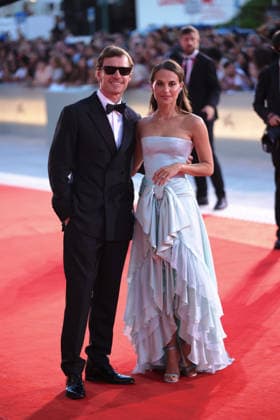 83rd Venice International Film Festival in Venice, Italy - 06 Sep 2026. Swedish actress Alicia Vikander and German Irish actor Michael Fassbender attend the red carpet of the film The Echo Chamber at the 83rd Venice International Film Festival at the Sala Grande. The Filming Italy Venice Award delegation, with 80 international and national guests, will also walk this carpet afterward. Venice Italy Copyright: xMarcoxBaradax xSOPAxImagesx 20260906_RED CARPET THE ECHO CHAMBER AND HOMBRE AL AGUA-1036