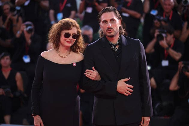 83rd Venice International Film Festival in Venice, Italy - 06 Sep 2026. American actress Susan Sarandon and Italian actor Luca Marinelli attend the red carpet of the film The Echo Chamber at the 83rd Venice International Film Festival at the Sala Grande. The Filming Italy Venice Award delegation, with 80 international and national guests, will also walk this carpet afterward. Venice Italy Copyright: xMarcoxBaradax xSOPAxImagesx 20260906_RED CARPET THE ECHO CHAMBER AND HOMBRE AL AGUA-1596