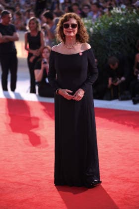 83rd Venice International Film Festival in Venice, Italy - 06 Sep 2026. American actress Susan Sarandon attends the red carpet of the film The Echo Chamber at the 83rd Venice International Film Festival at the Sala Grande. The Filming Italy Venice Award delegation, with 80 international and national guests, will also walk this carpet afterward. Venice Italy Copyright: xMarcoxBaradax xSOPAxImagesx 20260906_RED CARPET THE ECHO CHAMBER AND HOMBRE AL AGUA-1636
