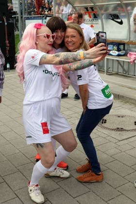 KICKEN MIT HERZ 2026 Belle La Donna, Katharina Fegebank, Nova Meierhenrich, Kicken mit Herz das Charity Fussballspiel zu Gunsten der Kinderstation des UKE im Stadion Hoheluft, Hamburg, 06.09.2026 Copyright: xEventpressxMPx