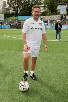 KICKEN MIT HERZ 2026 Johannes Oerding, Kicken mit Herz das Charity Fussballspiel zu Gunsten der Kinderstation des UKE im Stadion Hoheluft, Hamburg, 06.09.2026 Copyright: xEventpressxMPx