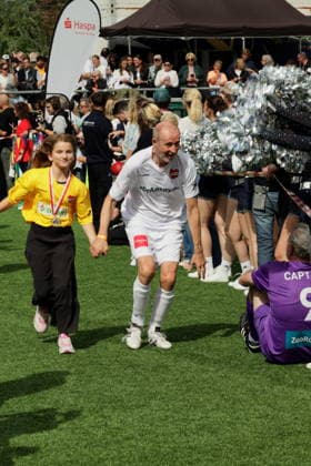 KICKEN MIT HERZ 2026 Peter Lohmeyer, Kicken mit Herz das Charity Fussballspiel zu Gunsten der Kinderstation des UKE im Stadion Hoheluft, Hamburg, 06.09.2026 Copyright: xEventpressxMPx