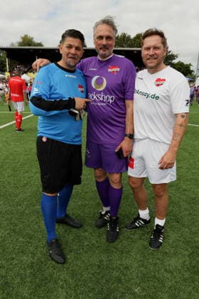 KICKEN MIT HERZ 2026 Tim Mälzer, Thomas Tom Mir, Johannes Oerding, Kicken mit Herz das Charity Fussballspiel zu Gunsten der Kinderstation des UKE im Stadion Hoheluft, Hamburg, 06.09.2026 Copyright: xEventpressxMPx