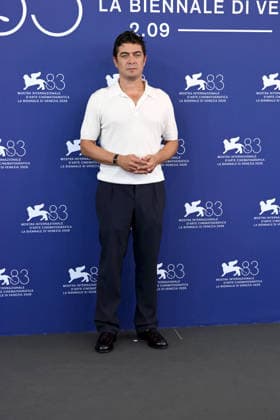 IPA88229944 - Venice, 83rd Venice International Film Festival 2026, Day 6 Film photocall: I figli della scimmia Pictured: Riccardo Scamarcio  Copyright: xAlbertoxTerenghi PoolxPhotoxEventsx08x xPoolxPhotoxEventsx08x 88229944