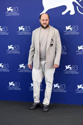 IPA88229967 - Venice, 83rd Venice International Film Festival 2026, Day 6 Film photocall: I figli della scimmia Pictured: Fausto Russo Alesi  Copyright: xAlbertoxTerenghi PoolxPhotoxEventsx08x xPoolxPhotoxEventsx08x 88229967