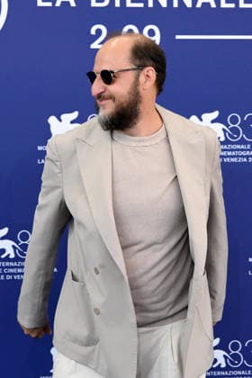 IPA88229987 - Venice, 83rd Venice International Film Festival 2026, Day 6 Film photocall: I figli della scimmia Pictured: Fausto Russo Alesi  Copyright: xAlbertoxTerenghi PoolxPhotoxEventsx08x xPoolxPhotoxEventsx08x 88229987