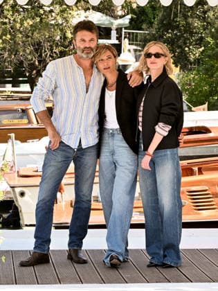 IPA88233225 - Venice, 83rd Venice International Film Festival 2026 - Day 6 - Arrivals at the Excelsior Hotel pier - Pictured: Anna Foglietta, Guido Caprino, Alba Rohrwacher  Copyright: xSimonexComix xPoolxPhotoxEventsx08x 88233225