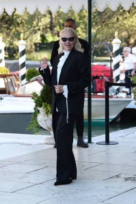 IPA88233741 - Venice: Pamela Anderson Arrives at the Hotel Excelsior; pictured: Pamela Anderson  Copyright: xFRANCESCAxVIECELIx xFrancescaxViecelix 88233741