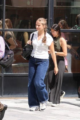Princess Leonor finishes her first day of classes at Carlos III University in Madrid Princess Leonor leaves Carlos III University in Madrid after finishing her first day of classes, on September 7, 2026, in Getafe, Madrid, Spain PRINCESS LEONOR PRINCESS OF ASTURIAS CARLOS III UNIVERSITY OF MADRID STUDIES SEPTEMBER 7, 2026 Madrid Madrid Spain  Copyright: xJosexVelascox 7756132