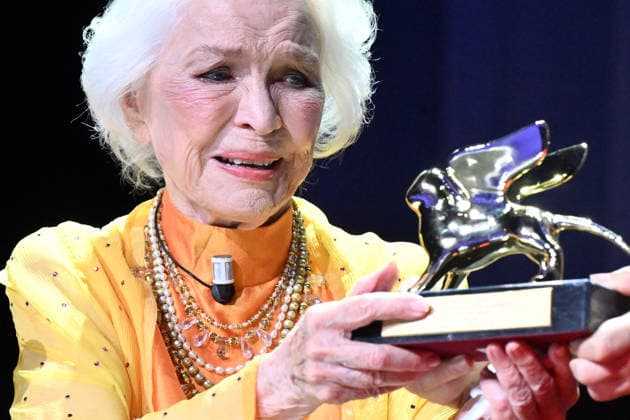 September 7, 2026, Venice, Rome, Italy: Ellen Burstyn receives the Golden Lion for Lifetime Achievement during the Golden Lion for Lifetime Achievement award ceremony at the 83rd Venice Film Festival. Venice, September 7, 2026 Venice Italy  - ZUMAa289 20260907_zia_a289_185 Copyright: xMariaxLauraxAntonellix xAgfx
