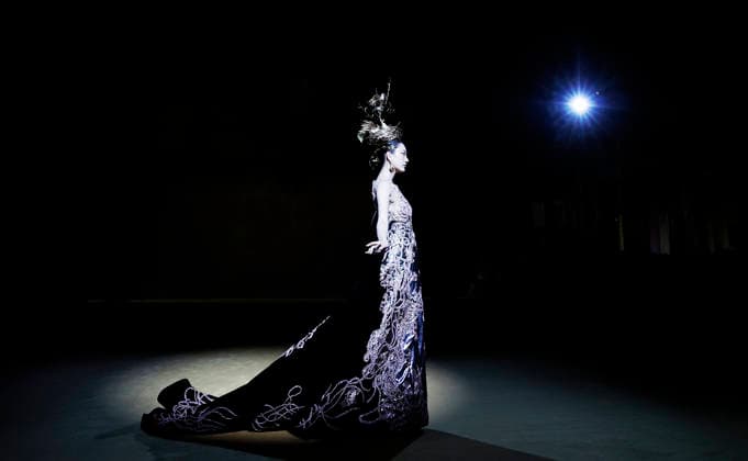 (260907) -- BEIJING, Sept. 7, 2026 -- A model presents a creation as part of the latest Haute Couture collection by Chinese designer Laurence Xu during the opening ceremony of SS2027 Beijing Fashion Week in Beijing, capital of China, Sept. 7, 2026. SS2027 Beijing Fashion Week kicked off on Monday. ) CHINA-BEIJING-SS2027 BEIJING FASHION WEEK-LAURENCE XU (CN) GaoxJing 