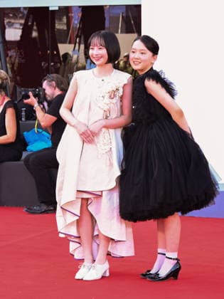 IPA88243067 - Venice, 83rd Venice International Film Festival 2026 - Night 6 - Red Carpet for the film LOOK BACK - Pictured: Rokka Okada, Furi Nanase  Copyright: xAlbertoxTerenghix xPoolxPhotoxEventsx08x IPA88243067