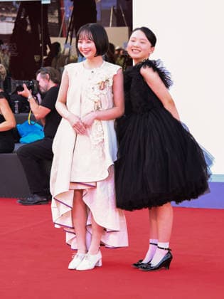 IPA88243068 - Venice, 83rd Venice International Film Festival 2026 - Night 6 - Red Carpet for the film LOOK BACK - Pictured: Rokka Okada, Furi Nanase  Copyright: xAlbertoxTerenghix xPoolxPhotoxEventsx08x IPA88243068