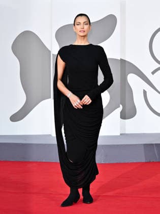 IPA88246206 - Venice, 83rd Venice International Film Festival 2026 - Night 6. Red carpet for the film L™estranea. Pictured: Irina Shayk  Copyright: xSimonexComix xPoolxPhotoxEventsx08x IPA88246206