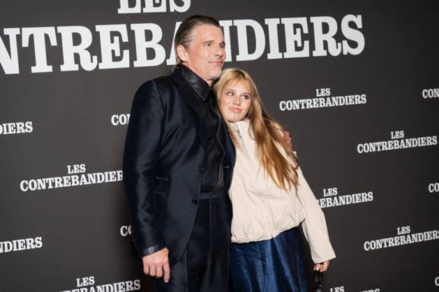 Les Contrebandiers Premiere – Paris AJ US actor Ethan Hawke poses with his daughter Clementine Jane Hawke attends ‘Les Contrebandiers’ (The Weight) photocall film premiere at the Pathe Palace Cinema on September 7, 2026 in Paris, France. Photo by Alexis Jumeau ABACAPRESS.COM Paris France  Copyright: xJumeauxAlexis ABACAx