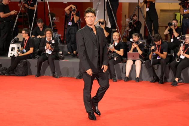 I Figli della scimmia red carpet in Venice Lido - 07 Sep 2026 Riccardo Scamarcio attends the red carpet of movie I Figli della scimmia during the 83rd Venice Film Festival at Palazzo del Cinema. Venice Lido Italy Copyright: xMarioxCartellix xSOPAxImagesx _DSC1227