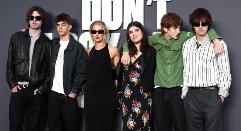 September 7, 2026, London, United Kingdom: Lennon Gallagher, Donovan Gallagher, Anais Gallagher, Molly Gallagher, Sonny Gallagher and Gene Gallagher attend the Oasis: Don t Look Back In Anger UK Premiere at Cineworld Leicester Square. London United Kingdom - ZUMAs197 20260907_aaa_s197_170 Copyright: xFredxDuvalx