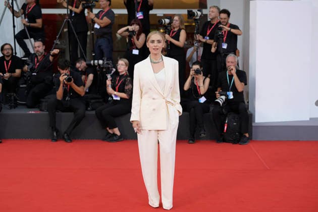 L estranea red carpet in Venice Lido - 07 Sep 2026 Greta Scarano attends the red carpet of movie L estranea during the 83rd Venice Film Festival at Palazzo del Cinema. Venice Lido Italy Copyright: xMarioxCartellix xSOPAxImagesx _DSC0584
