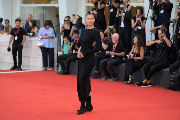 L estranea red carpet in Venice Lido - 07 Sep 2026 Irina Shayk attends the red carpet of movie L estranea during the 83rd Venice Film Festival at Palazzo del Cinema. Venice Lido Italy Copyright: xMarioxCartellix xSOPAxImagesx _DSC0673