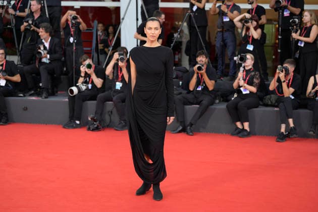 L estranea red carpet in Venice Lido - 07 Sep 2026 Irina Shayk attends the red carpet of movie L estranea during the 83rd Venice Film Festival at Palazzo del Cinema. Venice Lido Italy Copyright: xMarioxCartellix xSOPAxImagesx _DSC0685