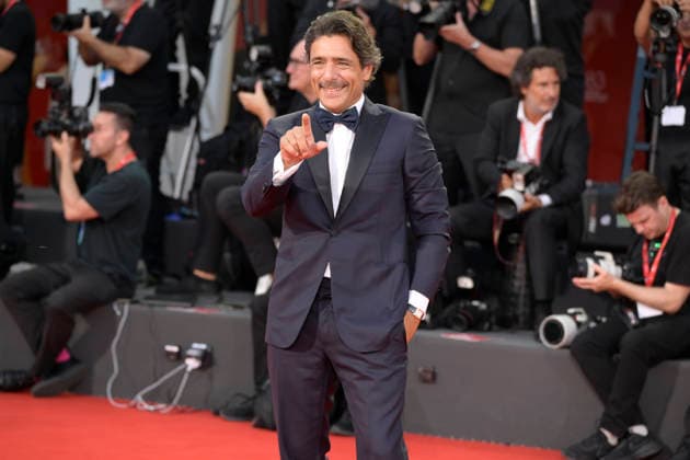 L estranea red carpet in Venice Lido - 07 Sep 2026 Adriano Giannini attends the red carpet of movie L estranea during the 83rd Venice Film Festival at Palazzo del Cinema. Venice Lido Italy Copyright: xMarioxCartellix xSOPAxImagesx _DSC0825