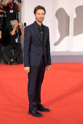 L estranea red carpet in Venice Lido - 07 Sep 2026 Paolo Strippoli attends the red carpet of movie L estranea during the 83rd Venice Film Festival at Palazzo del Cinema. Venice Lido Italy Copyright: xMarioxCartellix xSOPAxImagesx _DSC0969