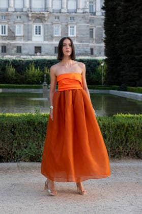 September 7, 2026, Madrid, Spain: A model parades with MadModa design during OMODA and Fashion Week Madrid in Madrid Jardines de Sabatini in Madrid. 7 of September of 2026 Spain Madrid Spain - ZUMAs197 20260907_aaa_s197_364 Copyright: xAtilanoxGarciax