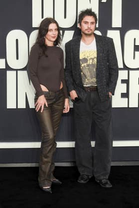 Ellie Rowsell und Joel Amey von Wolf Alice bei der Premiere des Dokumentarfilms Oasis: Don t Look Back in Anger im Cineworld Leicester Square. London, 07.09.2026
