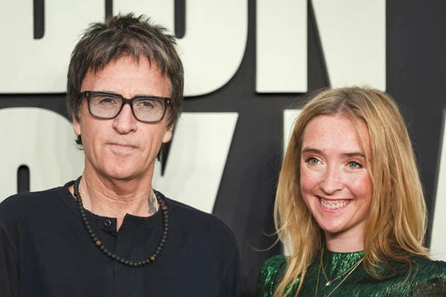 Johnny Marr mit Ehefrau Angie Marr bei der Premiere des Dokumentarfilms Oasis: Don t Look Back in Anger im Cineworld Leicester Square. London, 07.09.2026