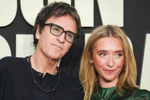 Johnny Marr mit Ehefrau Angie Marr bei der Premiere des Dokumentarfilms Oasis: Don t Look Back in Anger im Cineworld Leicester Square. London, 07.09.2026