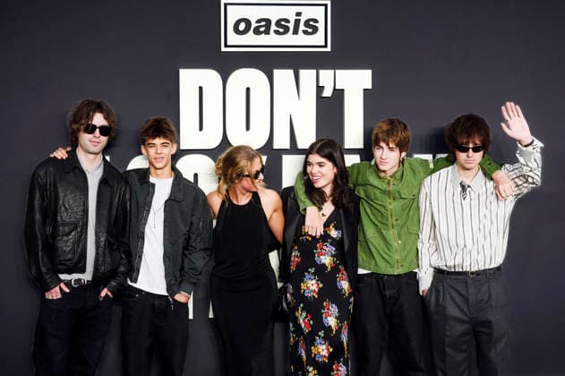 Lennon Gallagher, Anais Gallagher, Molly Gallagher, Gene Gallagher, Sonny Gallagher und Donovan Gallagher bei der Premiere des Dokumentarfilms Oasis: Don t Look Back in Anger im Cineworld Leicester Square. London, 07.09.2026