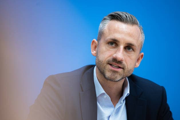 AfD - Auswirkungen der Landtagswahl in Sachsen-Anhalt auf die Bundespolitik. Deutschland, Berlin am 7. September 2026: Einen Tag nach dem Erfolg in den Landtagswahlen in Sachsen-Anhalt stellen sich die AfD-Vorsitzenden und der AfD-Spitzenkandidat Ulrich Siegmund der Presse in der Bundespressekonferenz vor.