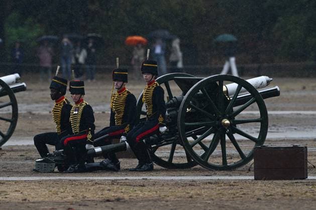 Royal salute in London to mark King Charles III s Accession Day LONDON, UNITED KINGDOM - SEPTEMBER 8: Soldiers of The King s Troop Royal Horse Artillery fire a ceremonial 41-gun salute at Hyde Park, in London, United Kingdom, on September 8, 2026. The ceremonial military event was held to mark the fourth anniversary of King Charles III s accession to the British throne. Rasid Necati Aslim Anadolu London United Kingdom. Editorial use only. Please get in touch for any other usage.  Copyright: x2026xAnadoluxRasidxNecatixAslimx