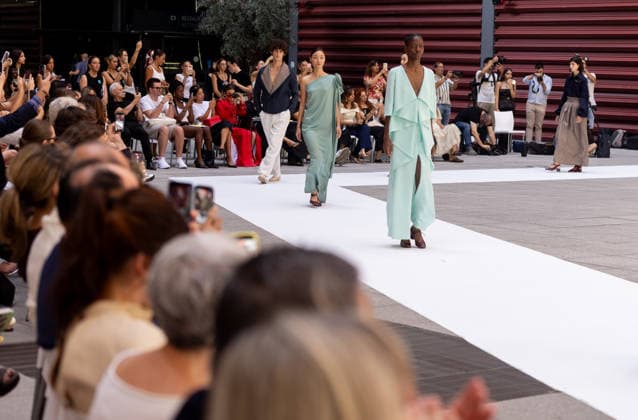 Devota Lomba Fashion Show at OMODA MADRID ES MODA A model walks the runway during the Devota Lomba fashion show as part of OMODA MADRID ES MODA at the Reina Sofía Museum on September 8, 2026, in Madrid, Spain. OMODA Madrid es Moda kicked off its latest edition yesterday with a fashion show in the Sabatini Gardens. OMODA Madrid es Moda is a project promoted in collaboration with the Association of Spanish Fashion Designers (ACME) and with the support of the Madrid City Council through the municipal initiative Madrid, Capital of Fashion September 8, 2026, Spain  Copyright: xEduardoxParrax 7758000