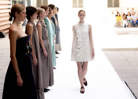 Devota Lomba Fashion Show at OMODA MADRID ES MODA A model walks the runway during the Devota Lomba fashion show as part of OMODA MADRID ES MODA at the Reina Sofía Museum on September 8, 2026, in Madrid, Spain. OMODA Madrid es Moda kicked off its latest edition yesterday with a fashion show in the Sabatini Gardens. OMODA Madrid es Moda is a project promoted in collaboration with the Association of Spanish Fashion Designers (ACME) and with the support of the Madrid City Council through the municipal initiative Madrid, Capital of Fashion September 8, 2026, Spain  Copyright: xEduardoxParrax 7758003