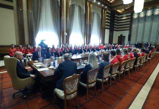Turkish President Recep Tayyip Erdogan ANKARA, TURKIYE - SEPTEMBER 08: (----EDITORIAL USE ONLY - MANDATORY CREDIT - TURKISH PRESIDENCY MUSTAFA KAMACI HANDOUT - NO MARKETING NO ADVERTISING CAMPAIGNS - DISTRIBUTED AS A SERVICE TO CLIENTS----) Turkish President Recep Tayyip Erdogan receives members of the Turkish Women s National Volleyball Team after their victory at the 2026 CEV EuroVolley in Istanbul, on September 08, 2026 in Ankara, Turkiye. TUR Presidency Mustafa Kamaci Anadolu Ankara Turkey. Editorial use only. Please get in touch for any other usage.  Copyright: x2026xAnadoluxTURxPresidencyx xMustafaxKamacix