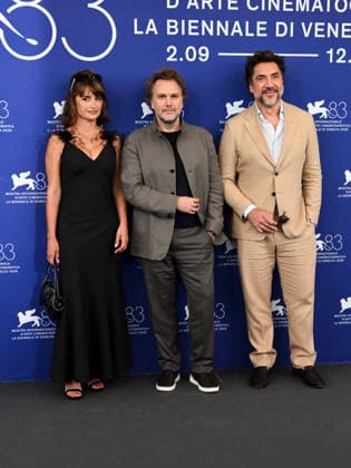 IPA88272769 - Venice, 83rd Venice International Film Festival 2026 - Day 7. Photocall for the film Bunker. Pictured are Penelope Cruz, Javier Bardem, Florian Zeller, and the cast  Copyright: xAlbertoxTerenghix xPoolxPhotoxEventsx08x IPA88272769
