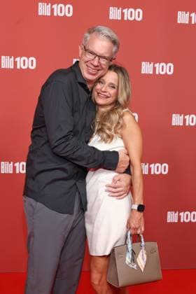 BILD100 2026 Frank Thelen, Nathalie Thelen-Sattler Roter Teppich zu BILD100 2026, Axel-Springer-Neubau, Berlin, Datum: 08.09.2026 Copyright: xEventpress Kratschx