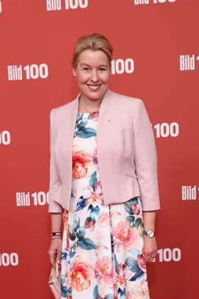 BILD100 2026 Franziska Giffey Roter Teppich zu BILD100 2026, Axel-Springer-Neubau, Berlin, Datum: 08.09.2026 Copyright: xEventpress Kratschx