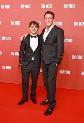 BILD100 2026 Vito Wiesner, Oliver Masucci Roter Teppich zu BILD100 2026, Axel-Springer-Neubau, Berlin, Datum: 08.09.2026 Copyright: xEventpress Kratschx