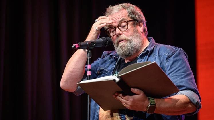 Essen: Verleihung der Comedypreise Essener Ehrendoktor und Jupps Pott ** NUR FÜR REDAKTIONELLE ZWECKE ** EDITORIAL USE ONLY **<p>Jochen Malmsheimer bei der Verleihung der Comedypreise Essener Ehrendoktor und Jupps Pott am Dienstag, den 8. September 2026, im Stratmanns Theater in Essen. Deutschland NRW Essen Copyright: UwexErnst