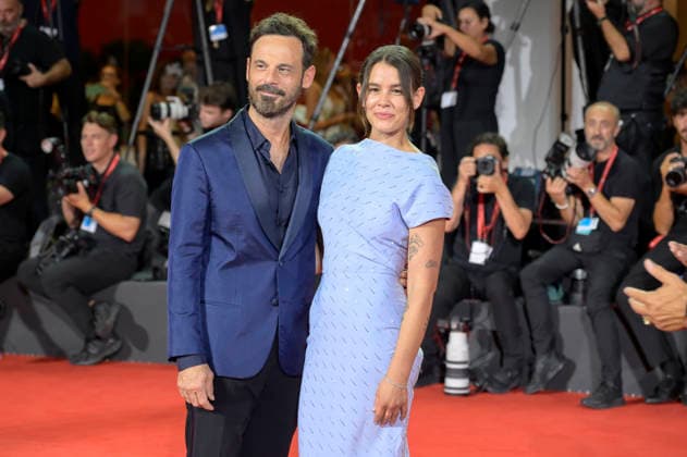 Scoot McNairy und Sosie Bacon bei der Premiere des Kinofilms Company auf der Biennale di Venezia 2023 83. Internationale Filmfestspiele von Venedig im Palazzo del Cinema. Venedig, 08.09.2026