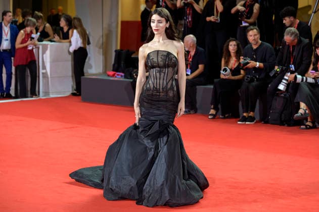 Caylee Cowan bei der Premiere des Kinofilms Company auf der Biennale di Venezia 2023 83. Internationale Filmfestspiele von Venedig im Palazzo del Cinema. Venedig, 08.09.2026