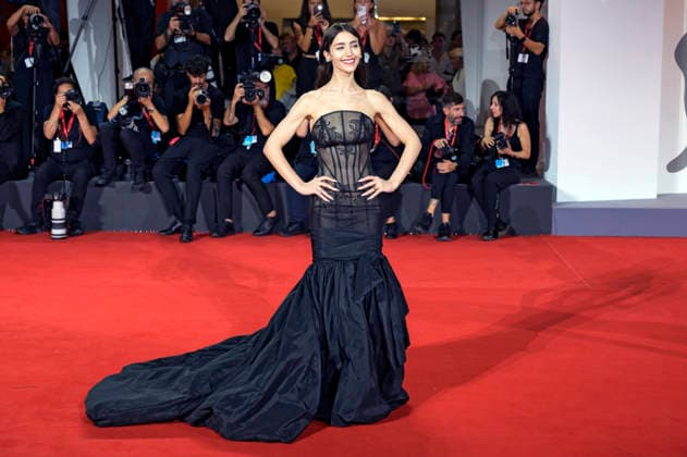 Caylee Cowan bei der Premiere des Kinofilms Company auf der Biennale di Venezia 2023 83. Internationale Filmfestspiele von Venedig im Palazzo del Cinema. Venedig, 08.09.2026