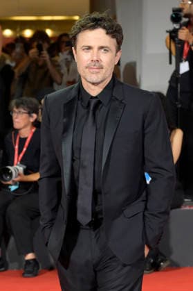 Casey Affleck bei der Premiere des Kinofilms Company auf der Biennale di Venezia 2023 83. Internationale Filmfestspiele von Venedig im Palazzo del Cinema. Venedig, 08.09.2026