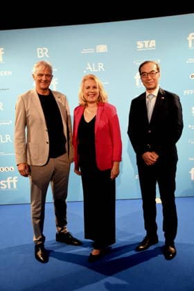 Matthias Helwig Festivalleiter Britta Hundesrügge Stv. Landrätin Landkreis Starnberg Prof. Dr. Ian-Tsing Generaldirektor Taiwan Taipeh-Vertretung Starnberg 08.09.2026 Schlossberghalle 20. Fuenf Seen Filmvestival Taiwan-Abend in Kooperation mit der Taipeh-Vertretung in der Bundesrepublik Deutschland (Büro München) statt. Dr. Ian-Tsing Generaldirektor Foto Starnberg